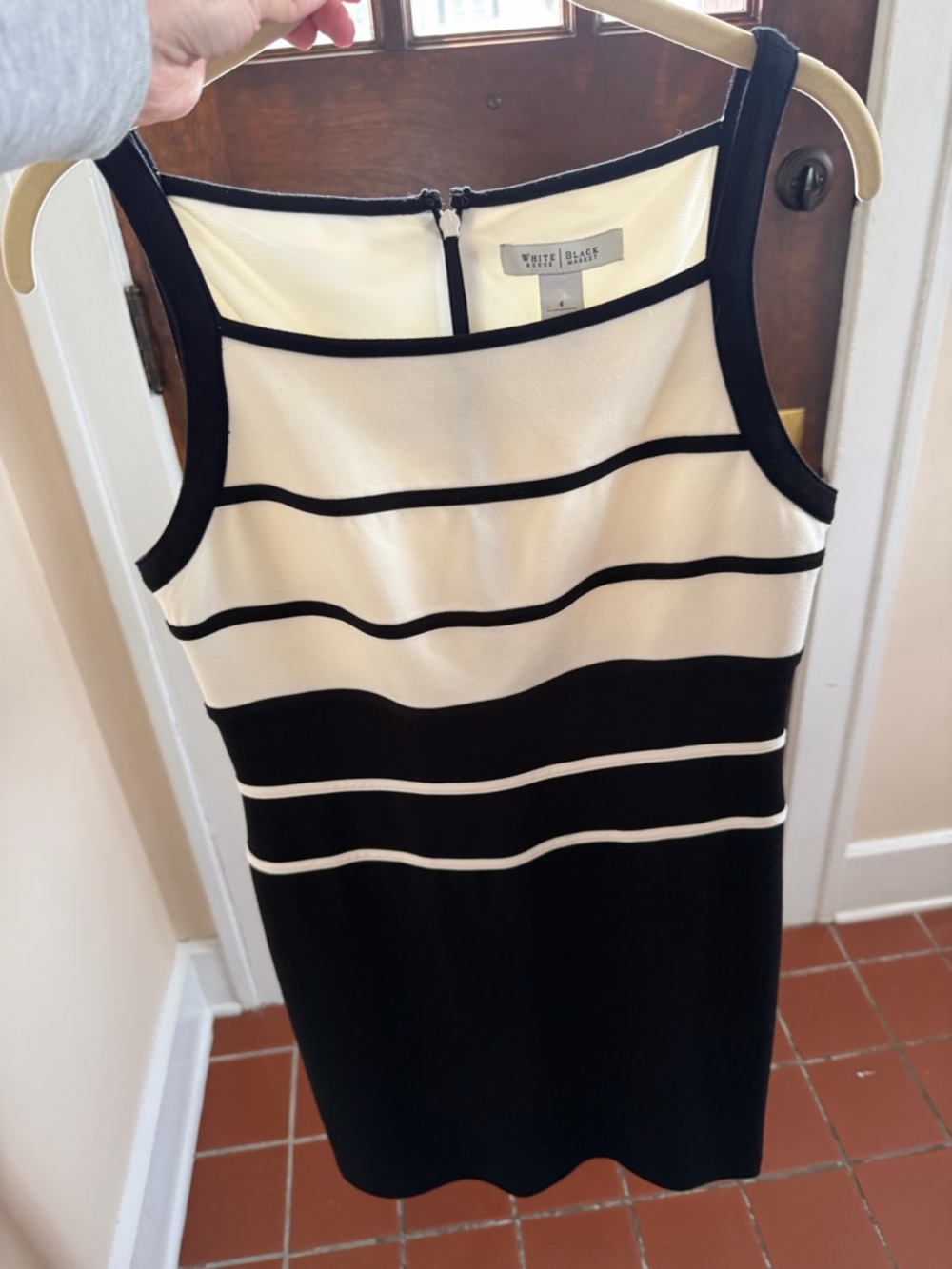 White House Black Market Black & Cream Sleeveless Sheath Dress Size 4